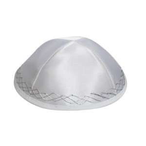White Terylene Kippah with Silver Zigzag Lines and Four Sections Kippas