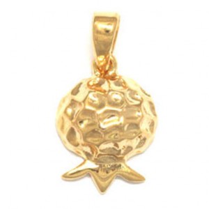 Pomegranate Pendant with Gold Plated Textured Design Colliers & Pendentifs