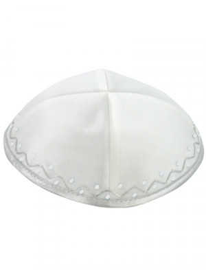20 Centimetre White Satin Kippah with Four Sections and Silver Embroidering Kippas