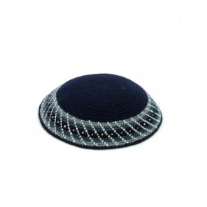 15 cm navy blue knitted kippah with gray patterned border Default Category