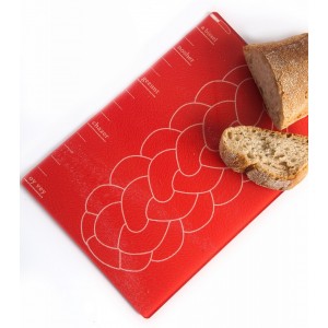Red Glass Cutting Board with Yiddishisms by Barbara Shaw Planches à Hallah
