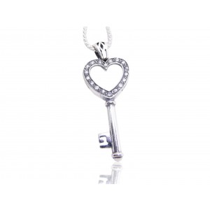 Key Charm Heart Pendant with Hebrew Letter 'Pey' Colliers & Pendentifs
